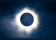 オーストラリアで神秘的な天体ショー、皆既日食を見よう！：ケアンズの旅