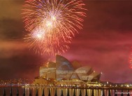 シドニー湾花火大会　～豪海軍100周年記念