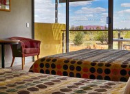 ウルルに抱かれて眠る！エアーズロック観光おすすめホテル2選