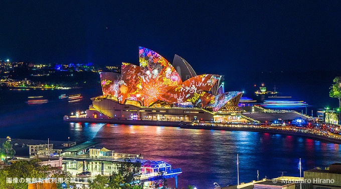 終了】 祝・10周年！冬を彩る光と音楽の祭典「ビビッド・シドニーVIVID