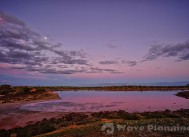 夕焼けの染まるピンク・レイク